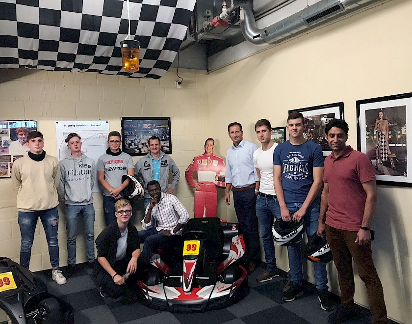 Gruppenfoto der neuen Azubis der Tholen Gebäudetechnik Gruppe
